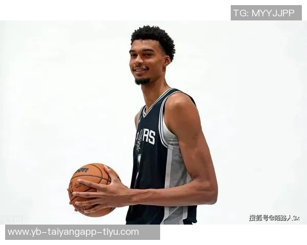 阿里纳斯点评文班具备进攻潜力但缺乏得分智慧的关键因素